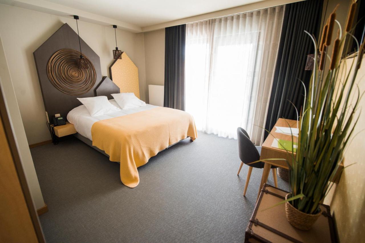 La Libellule Hotel Beauraing Eksteriør billede