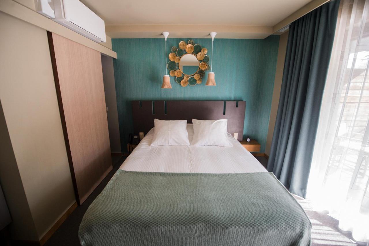 La Libellule Hotel Beauraing Eksteriør billede